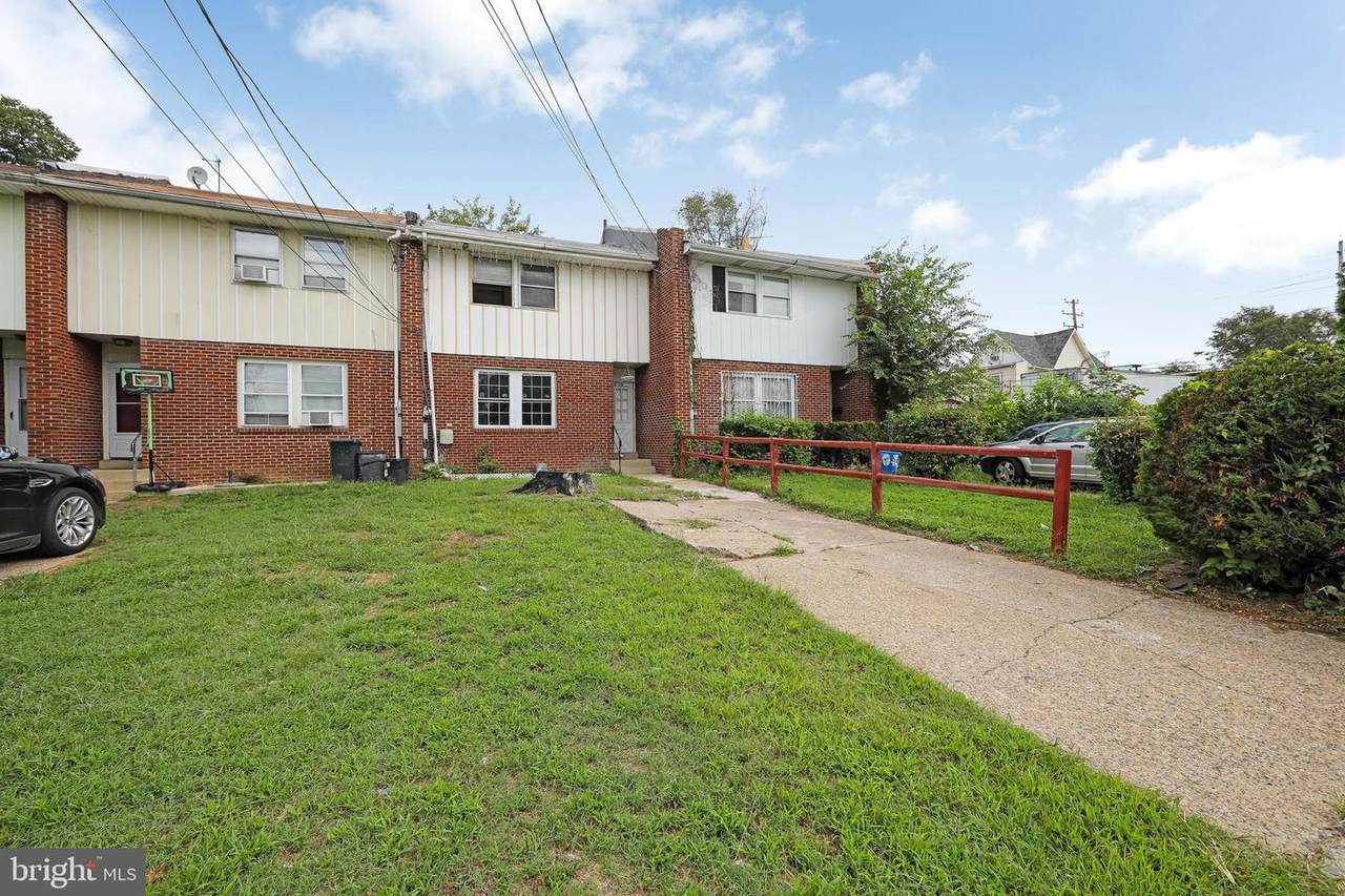 1016 20TH Street - Photo 1