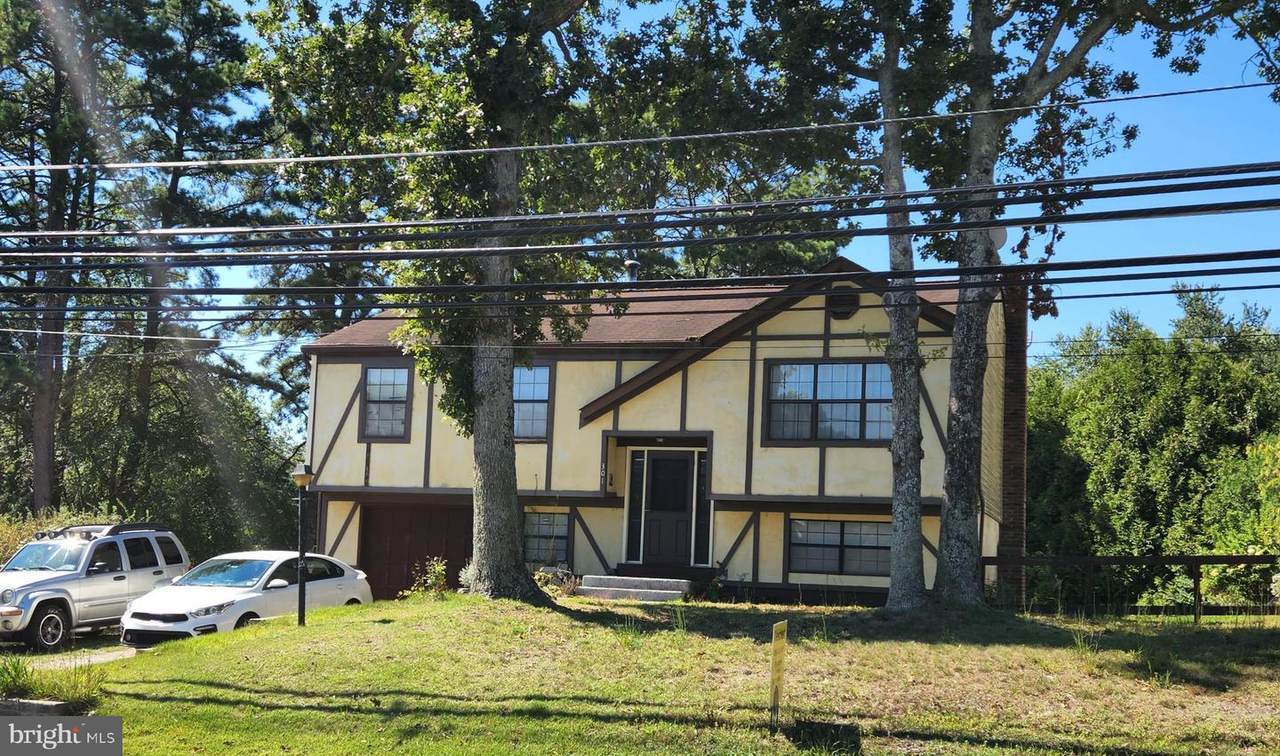 301 Choctaw Drive - Photo 1