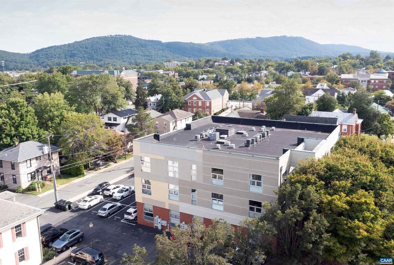 820 East High St - Photo 1