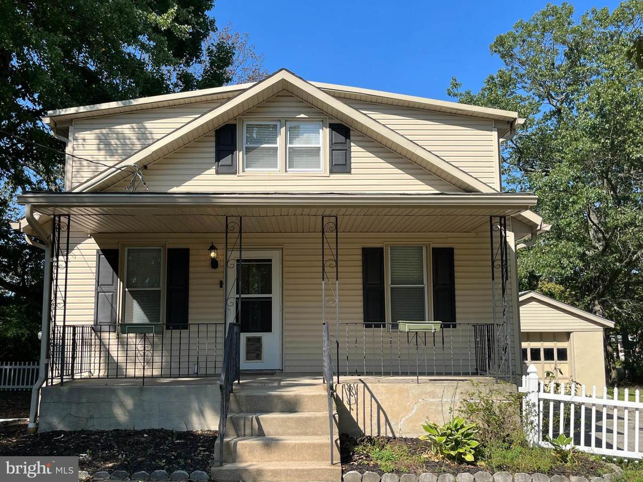 83 Evanson Avenue - Photo 1