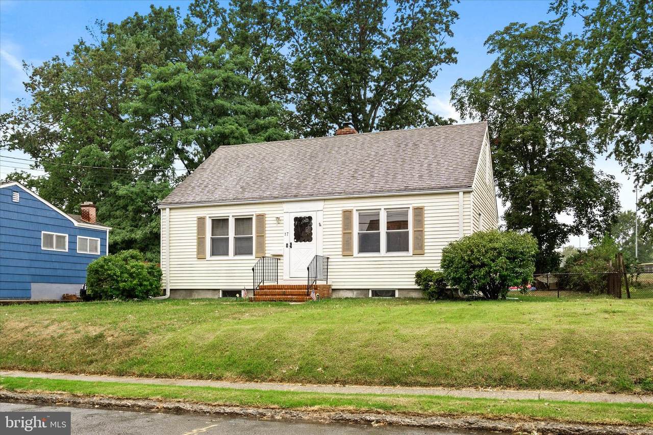 17 Dawes Avenue - Photo 1