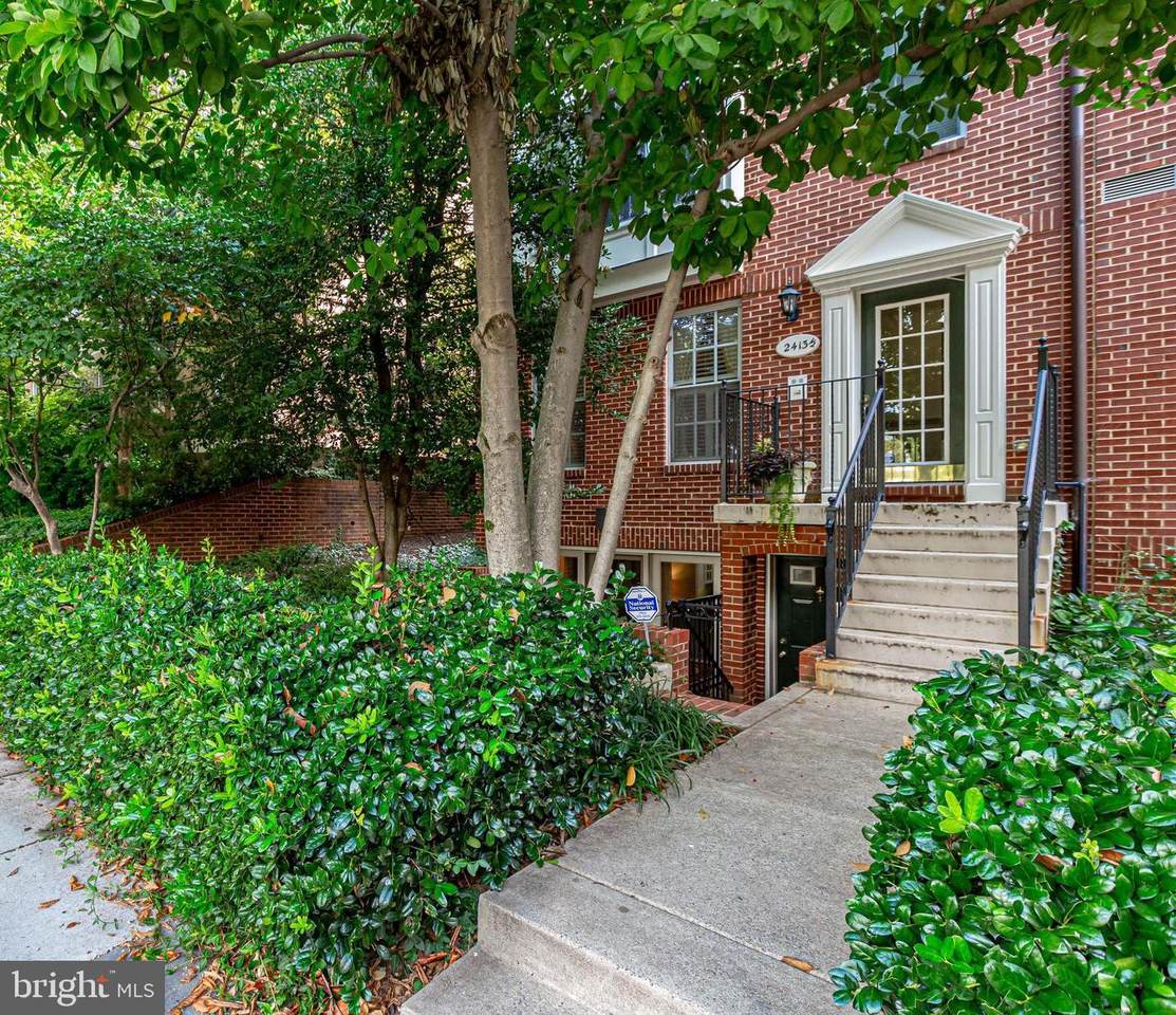 2413 20TH Street - Photo 1