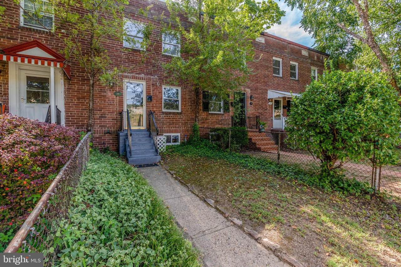 219 Buchanan Street - Photo 1