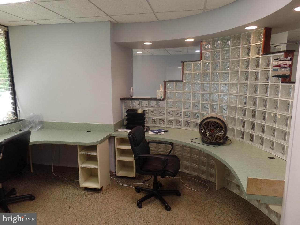 8 Quakerbridge Plaza - Photo 1