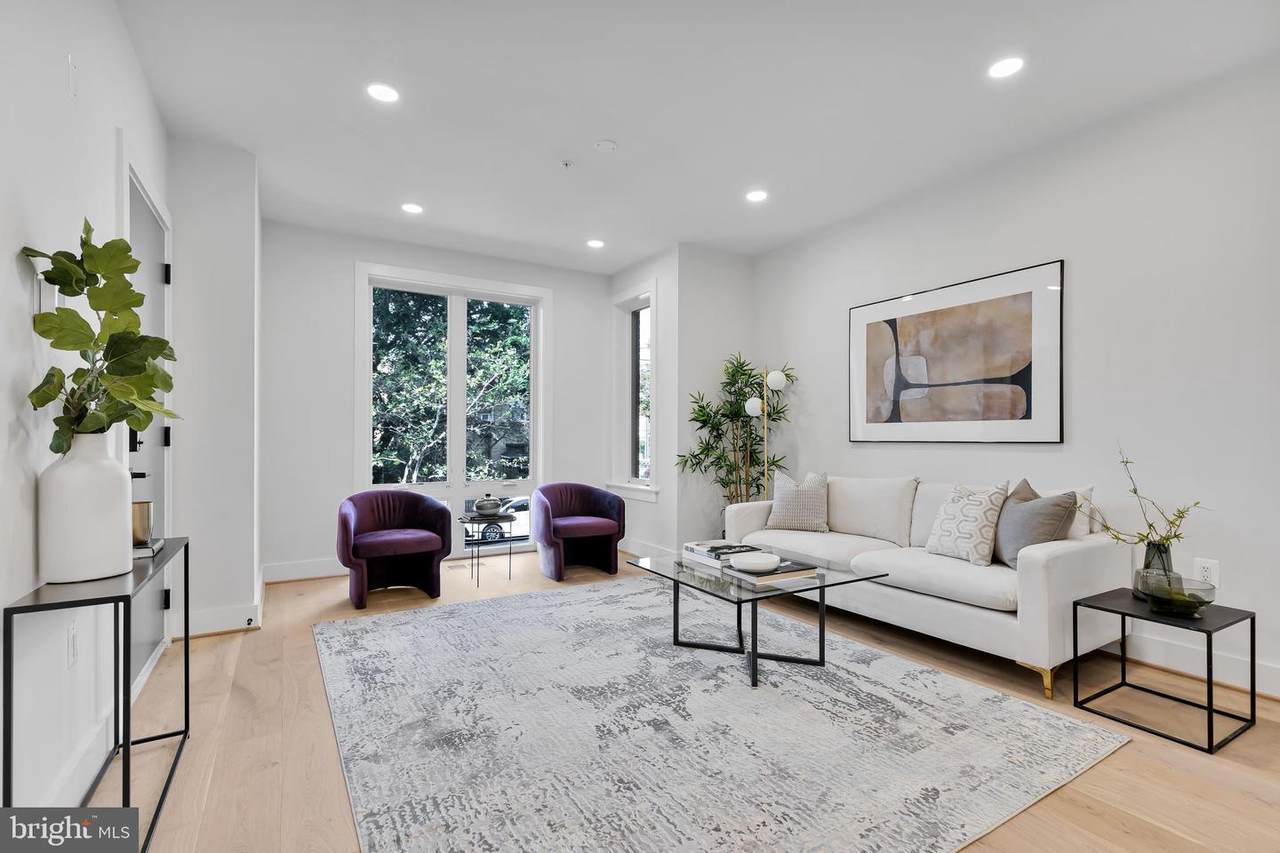 4125 8TH Street - Photo 1