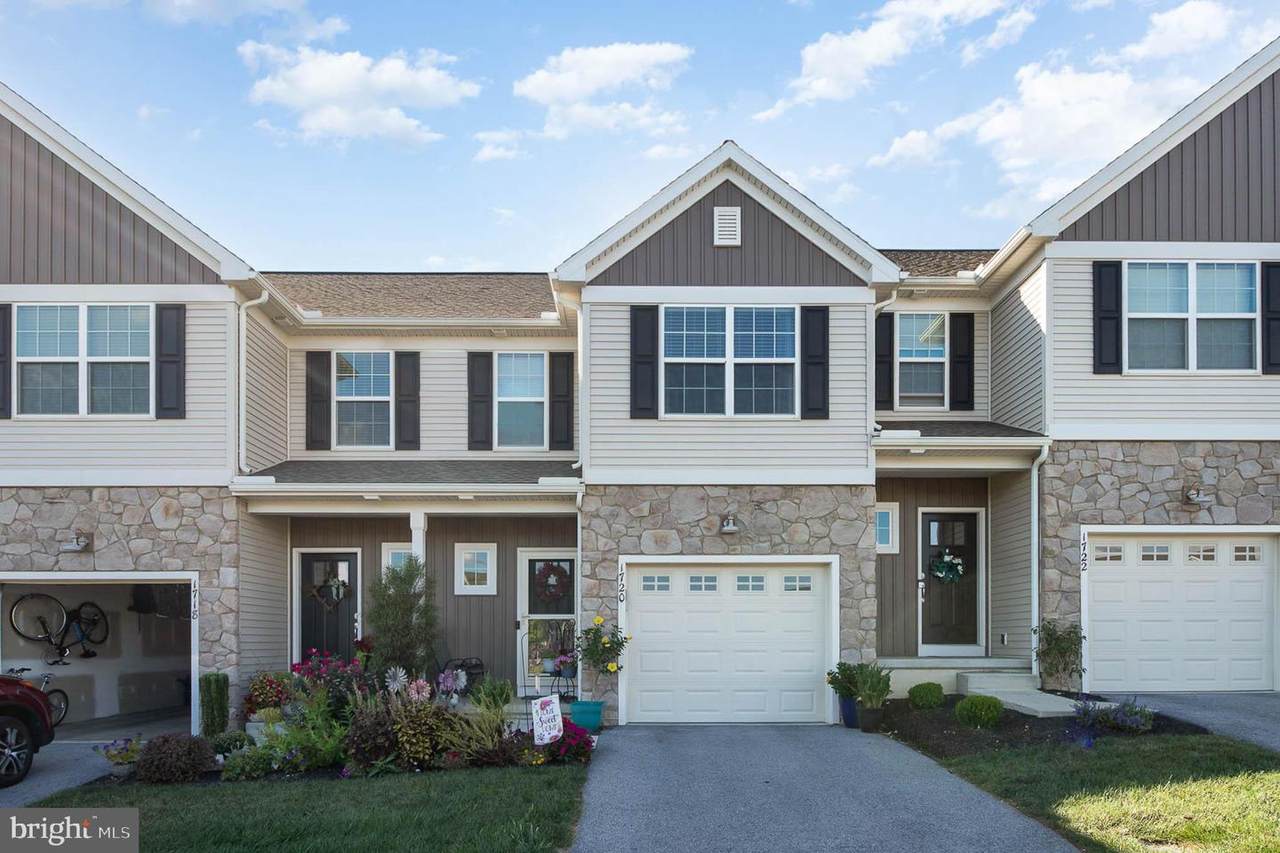 1720 Fairbank Lane - Photo 1