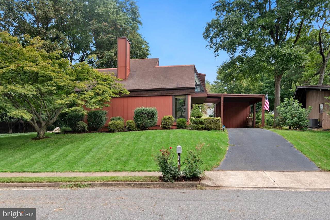 2415 Nottingham Drive - Photo 1