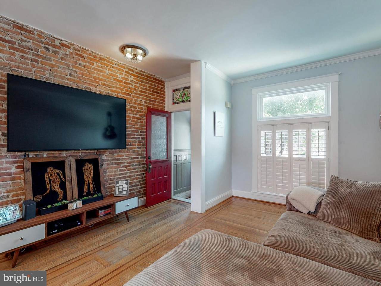 3917 Hudson Street - Photo 1