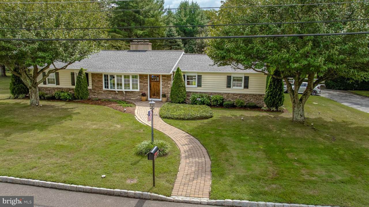 13 Chatham Lane - Photo 1