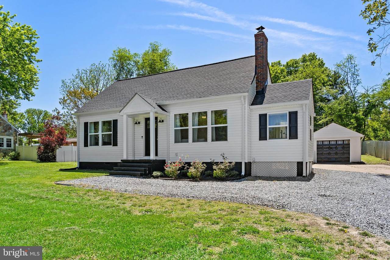 471 Ferry Road - Photo 1