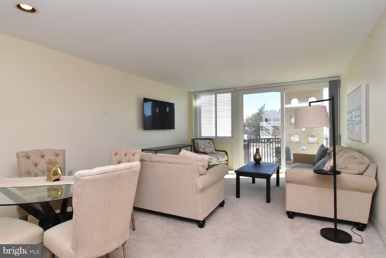 1 Virginia Avenue - Photo 1