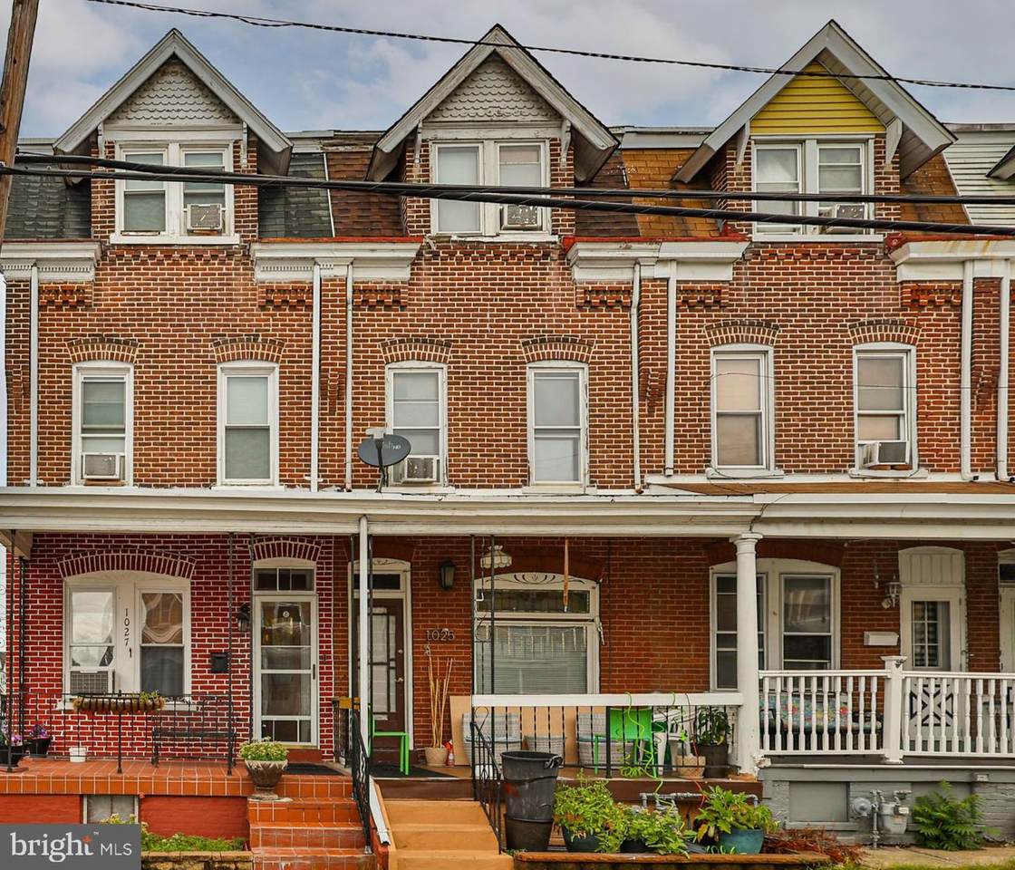 1027 W Allen Street - Photo 1