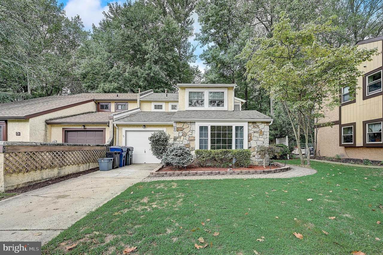 5 Christopher Road - Photo 1
