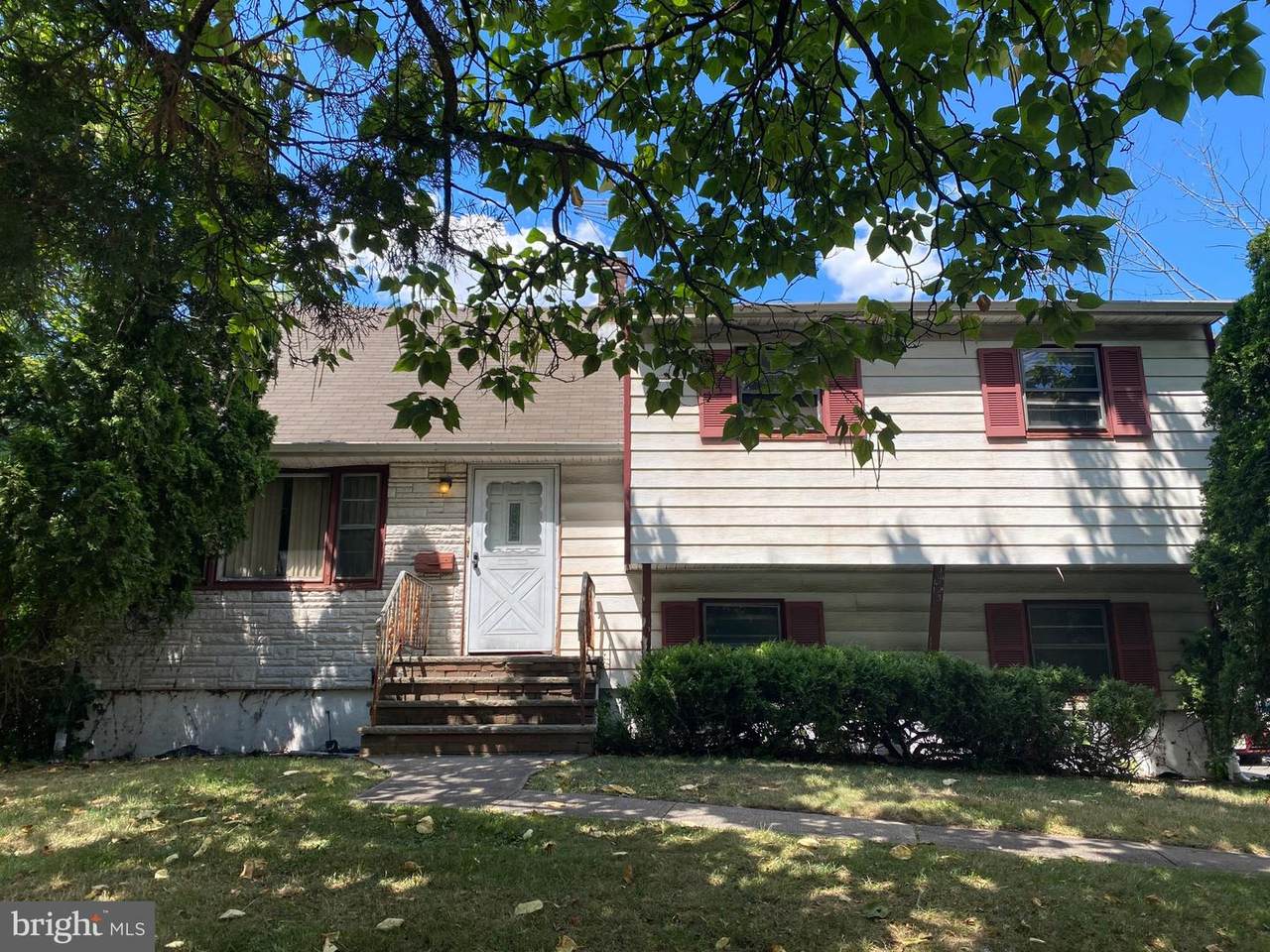 1723 Clinton Avenue - Photo 1