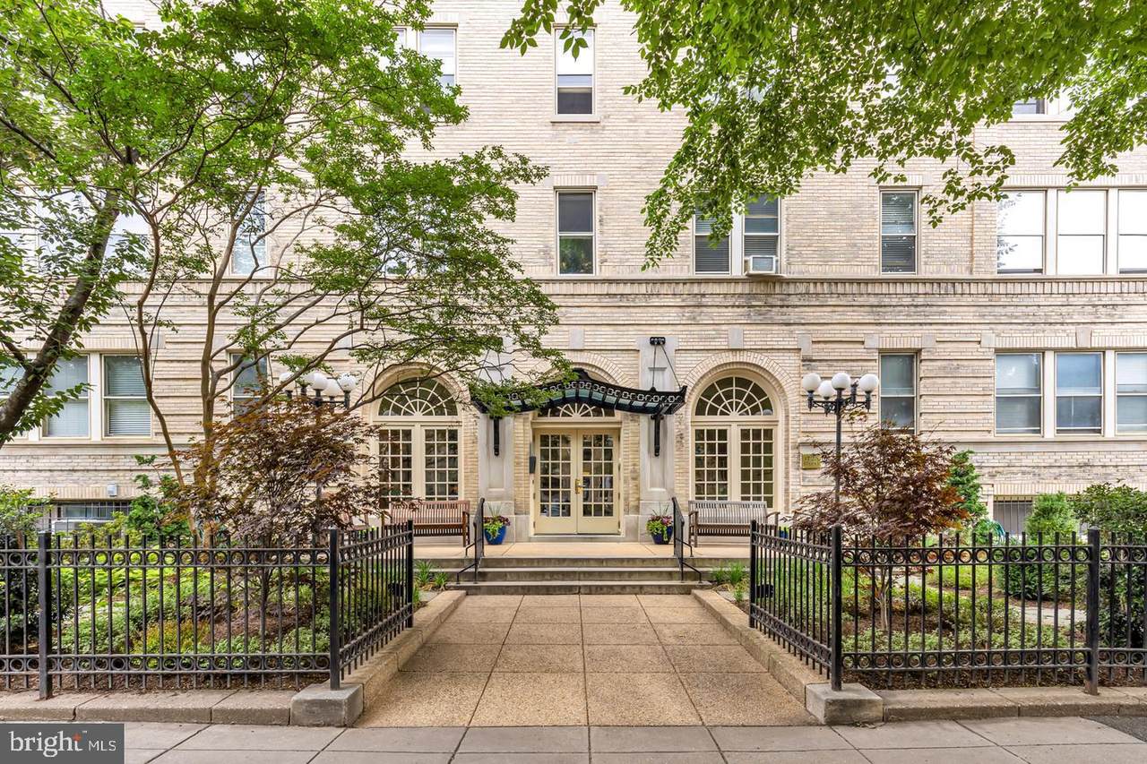 1725 17TH Street - Photo 1