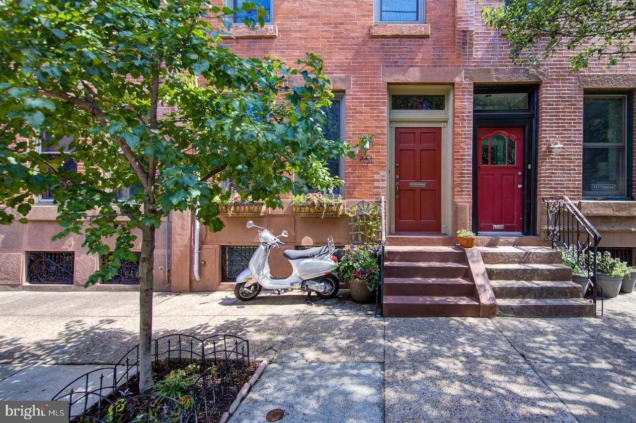 851 24TH Street - Photo 1
