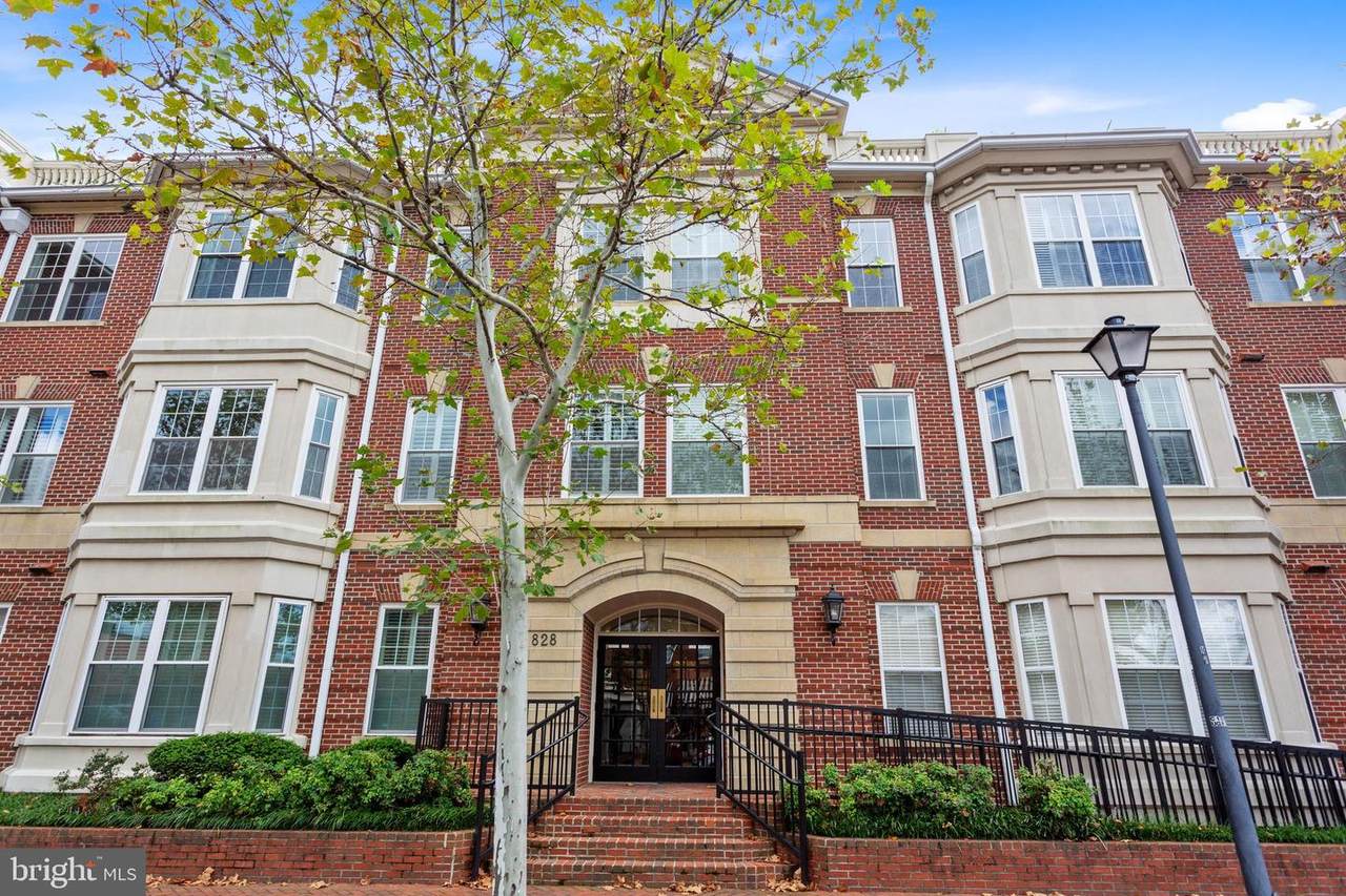 828 Slaters Lane - Photo 1