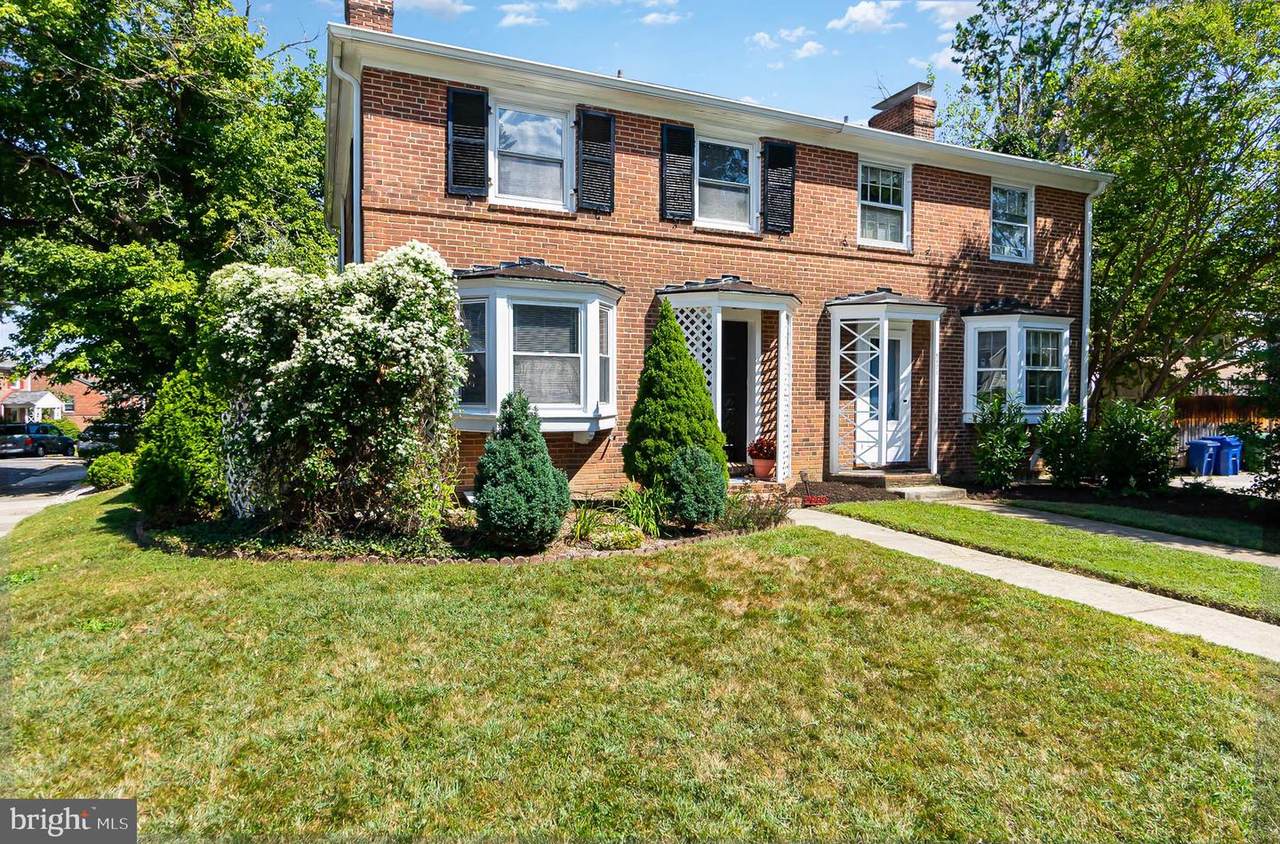 5903 Bellona Avenue - Photo 1