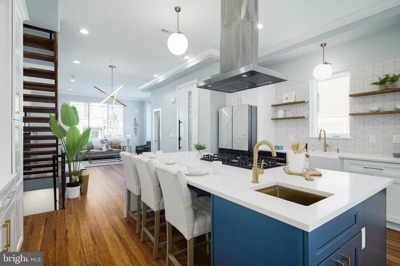 1401 21ST Street - Photo 1