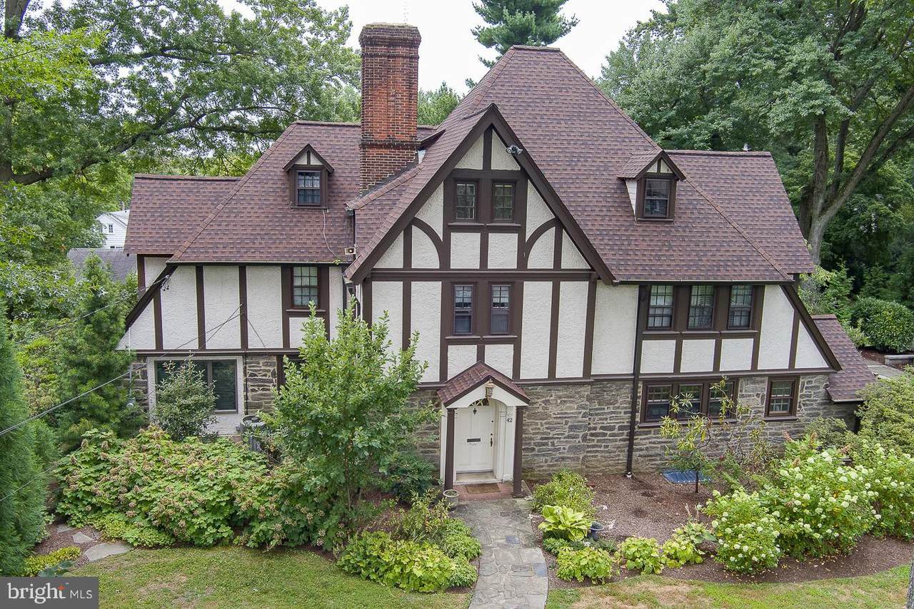 42 Overhill Road - Photo 1