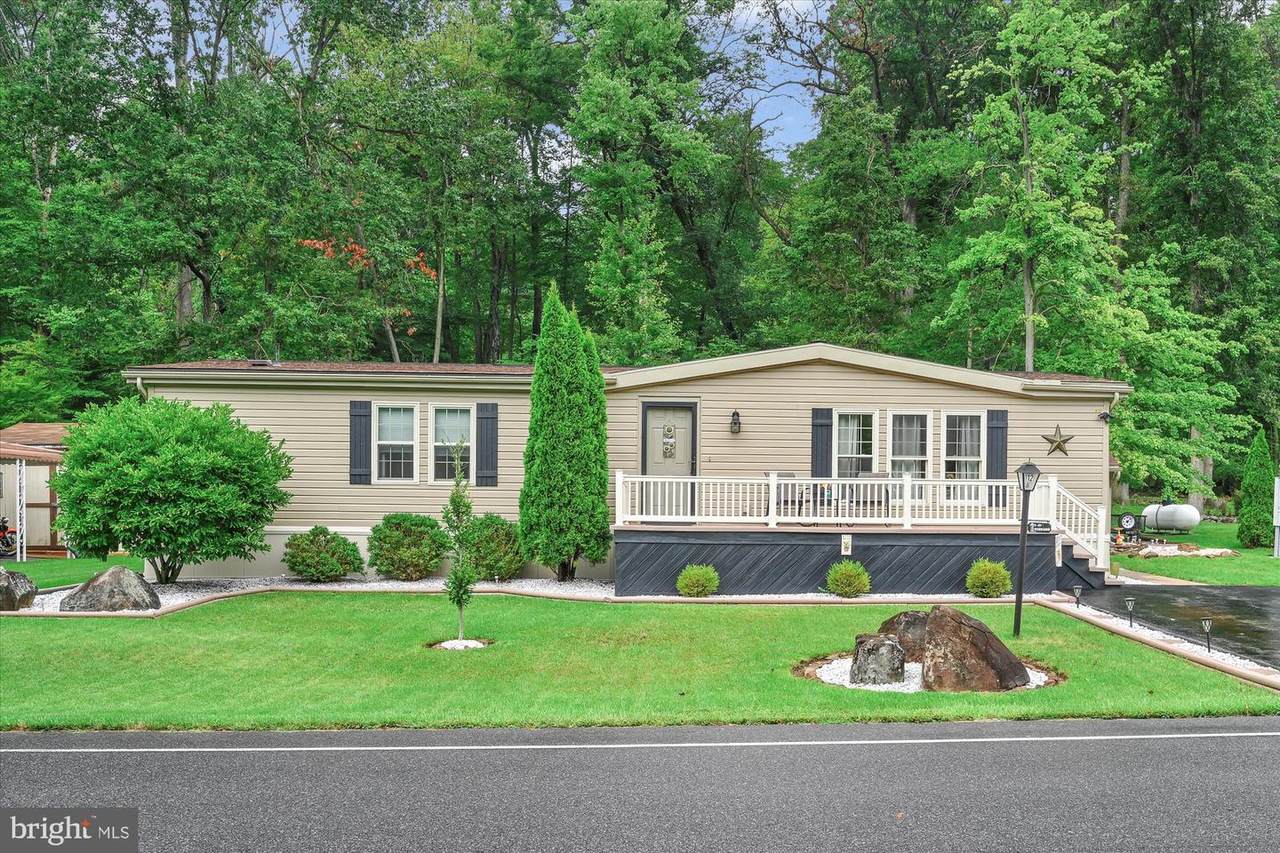 12 Maple Avenue - Photo 1