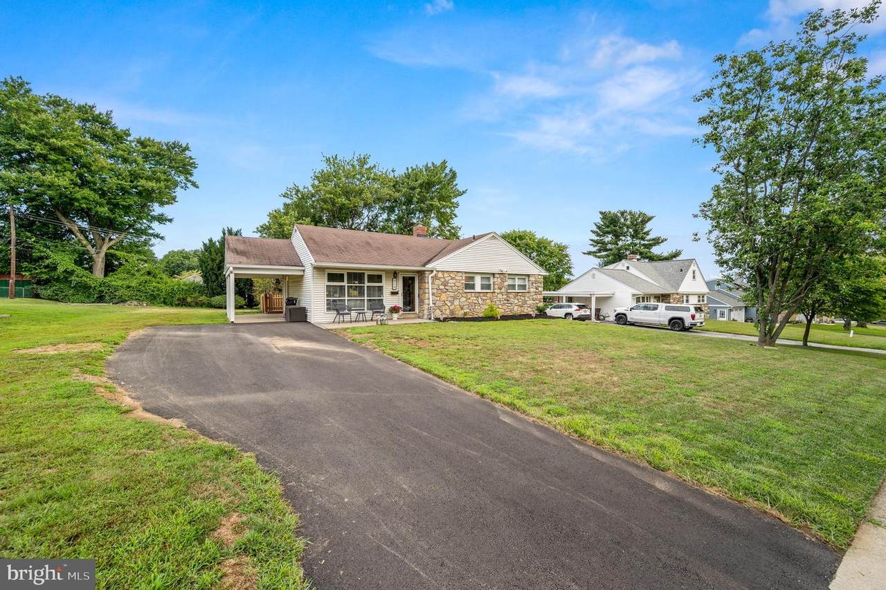 414 Harvard Avenue - Photo 1