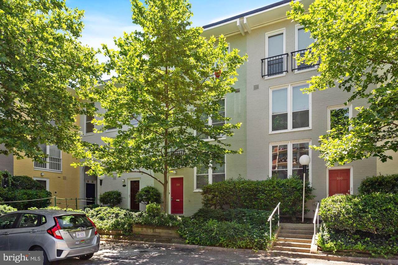 158 G Street - Photo 1