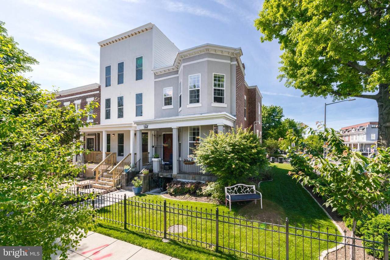 162 Adams Street - Photo 1