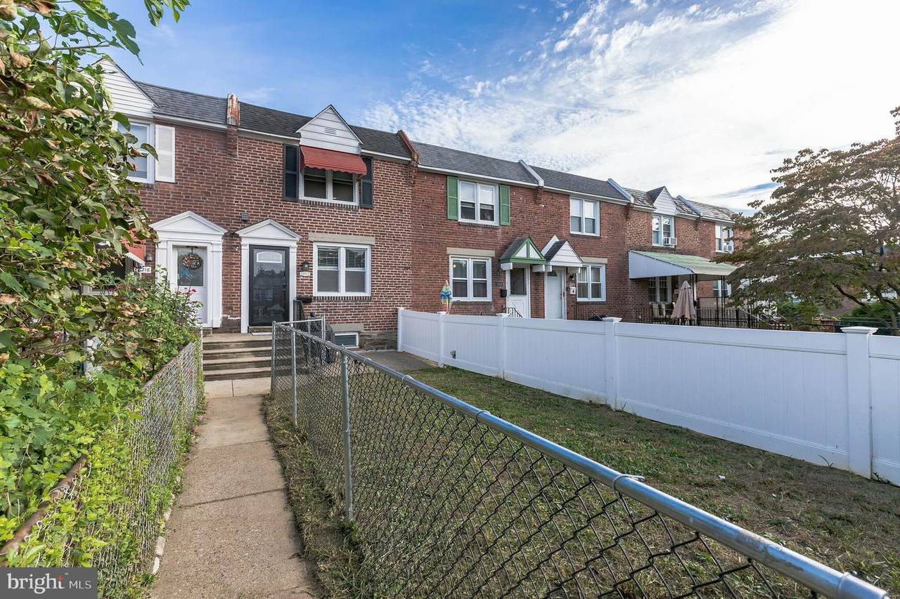 2220 Bond Avenue - Photo 1