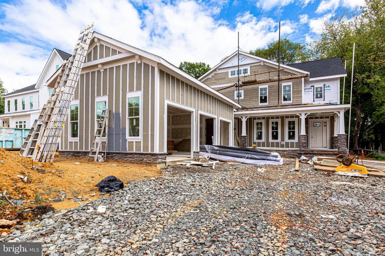 8633 Fort Hunt Road - Photo 1