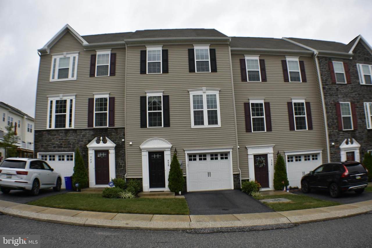 938 Brechin Lane - Photo 1