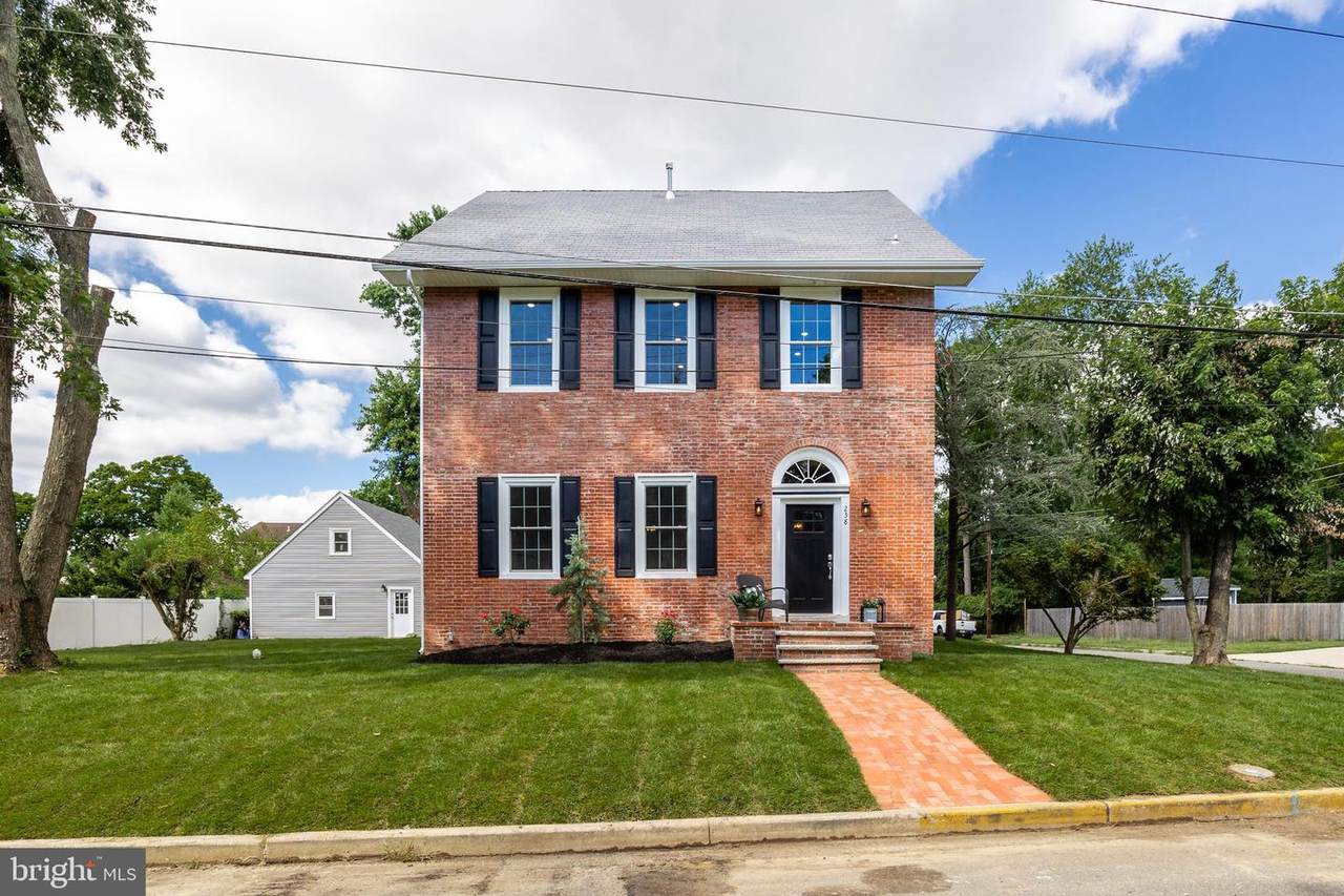 238 Lincoln Avenue - Photo 1