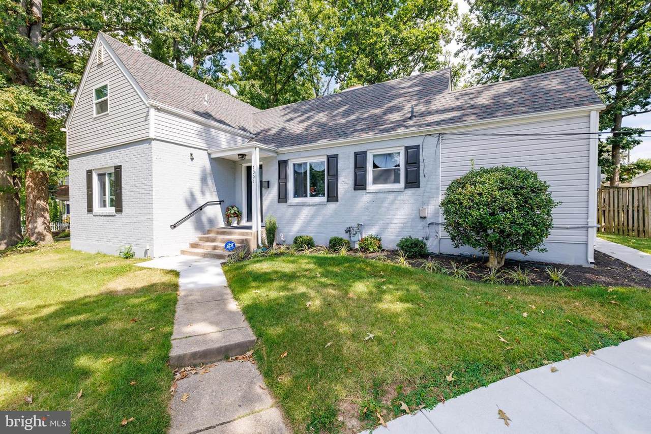 7001 Foster Street - Photo 1