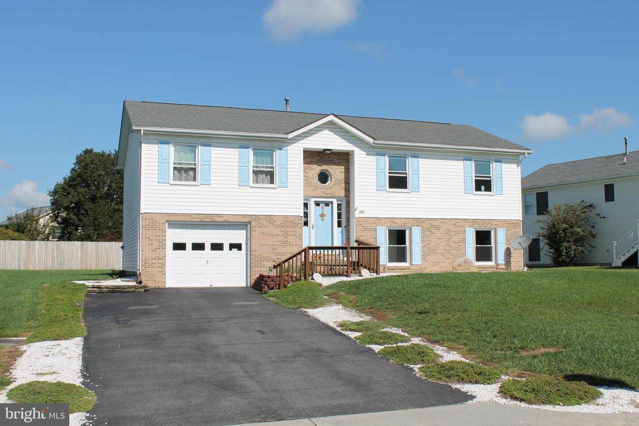 102 Rosie Court - Photo 1