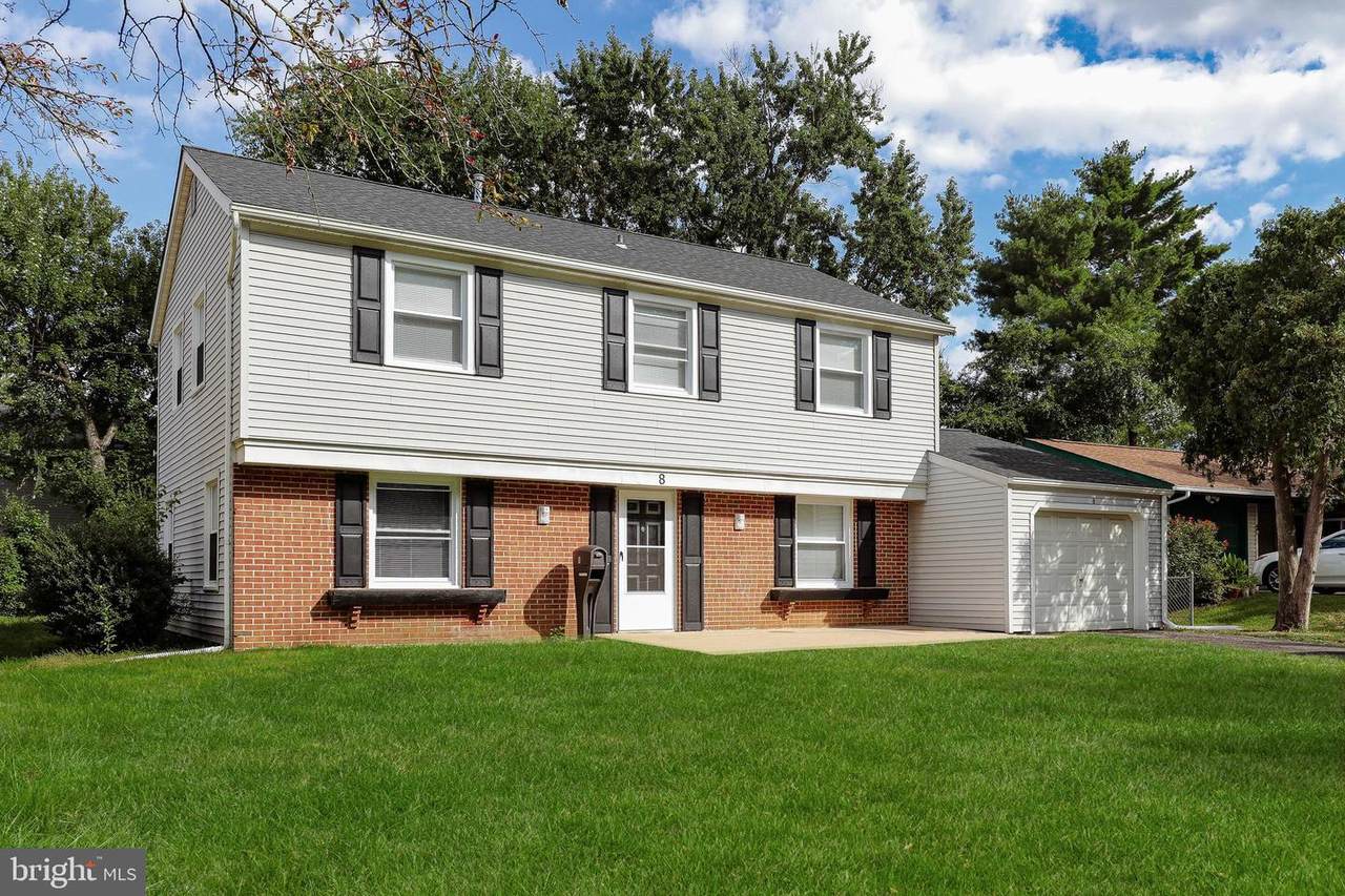 8 Parkside Circle - Photo 1