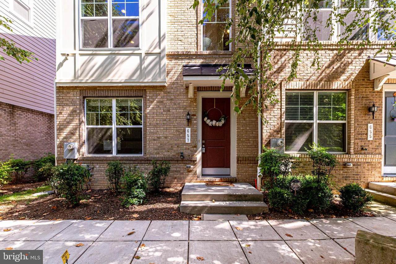 657 Anacostia Avenue - Photo 1