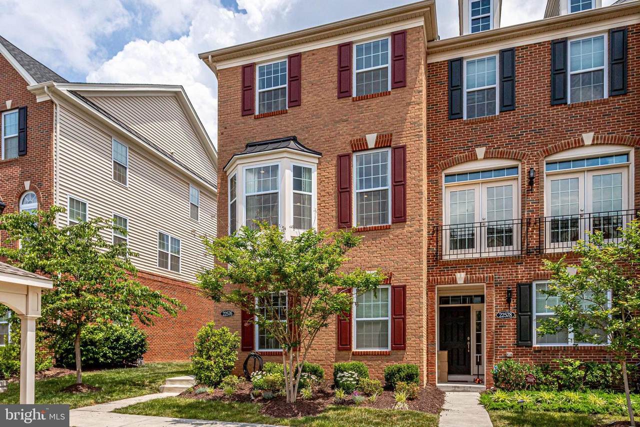 22576 Ocean Cliff Square - Photo 1