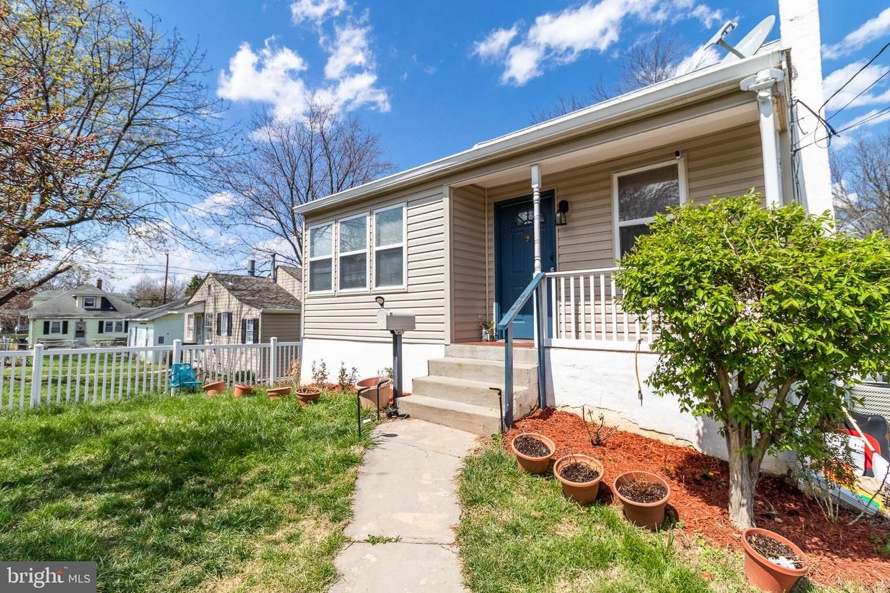 404 Mcarthur Drive - Photo 1