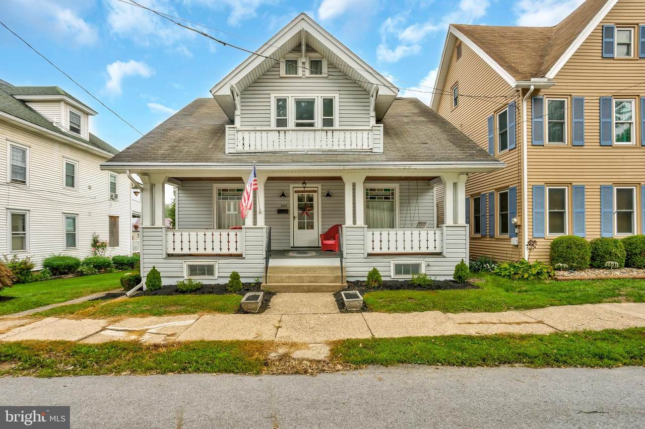 223 Vine Street - Photo 1