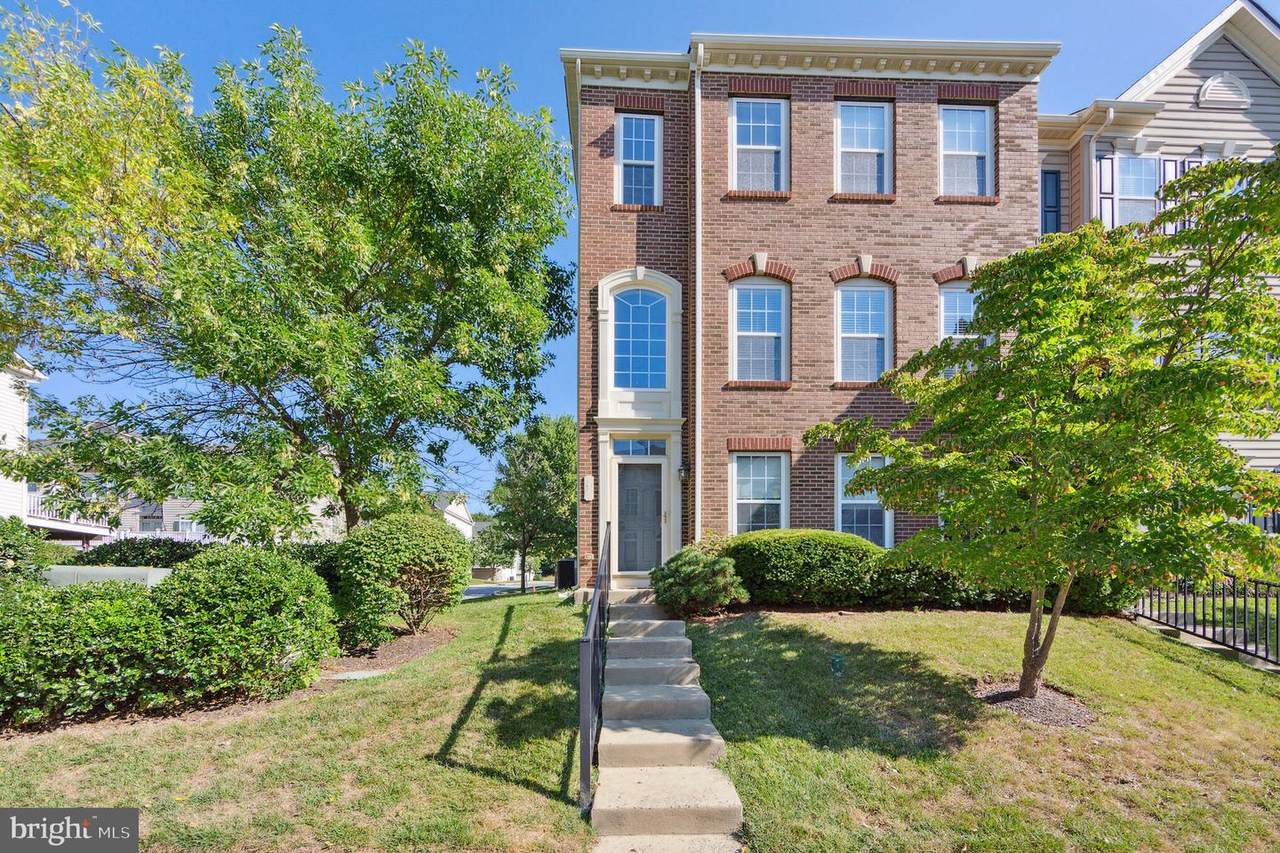 3201 Ellington Lane - Photo 1