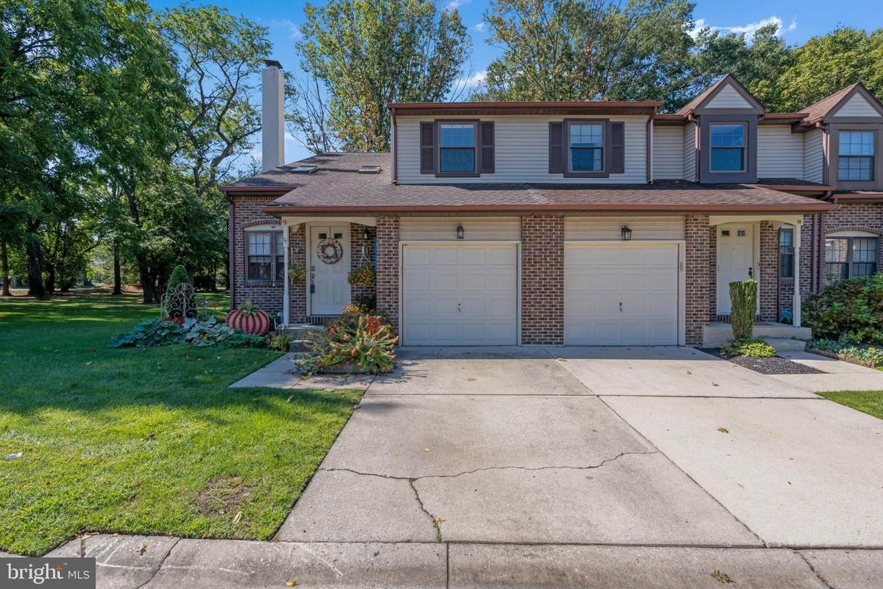 9 Greensward Lane - Photo 1