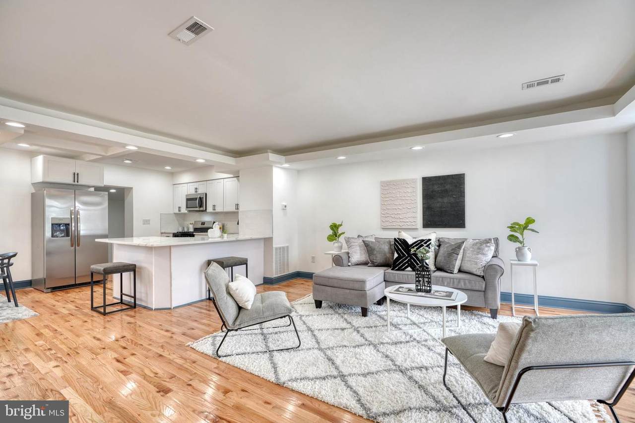 2601 Robb Street - Photo 1