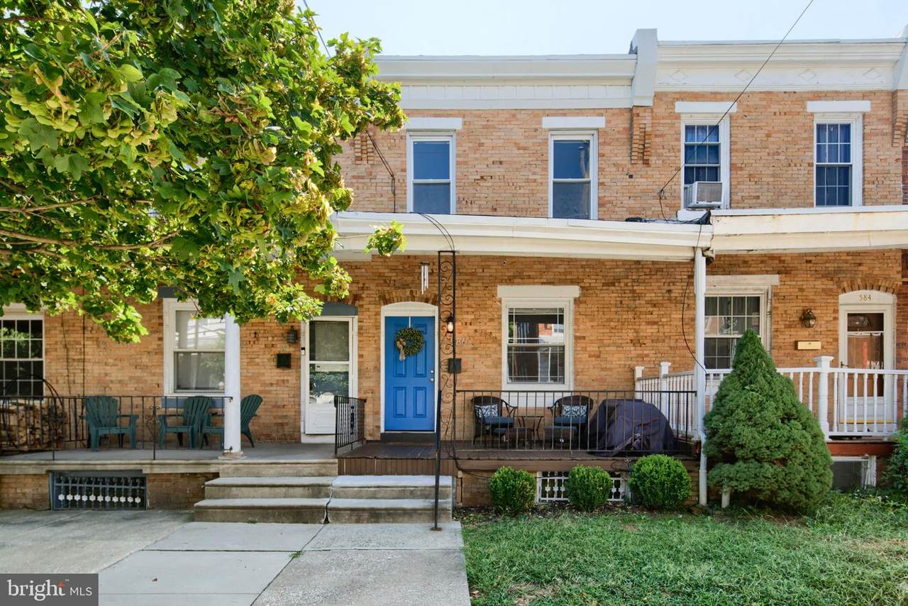 586 Martin Street - Photo 1