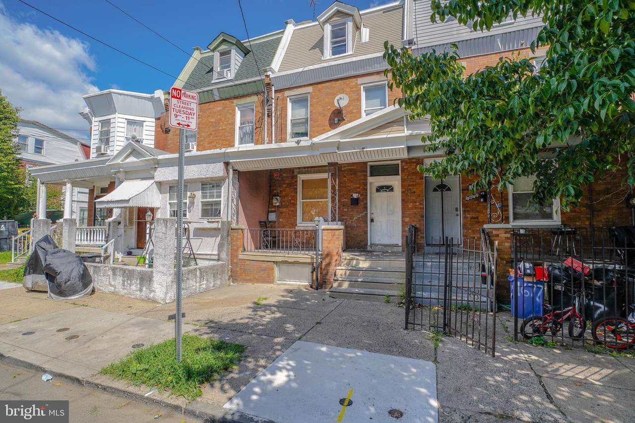 1675 Dyre Street - Photo 1
