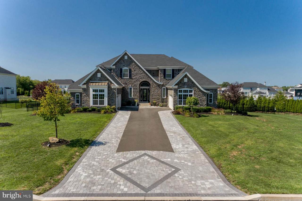 14 Oxford Dr - Photo 1