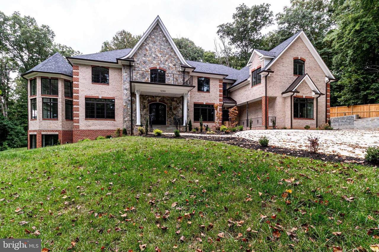 1200 Dominion - Photo 1