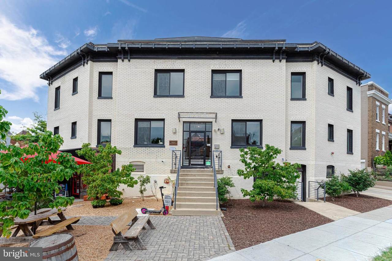 1700 2ND Street - Photo 1