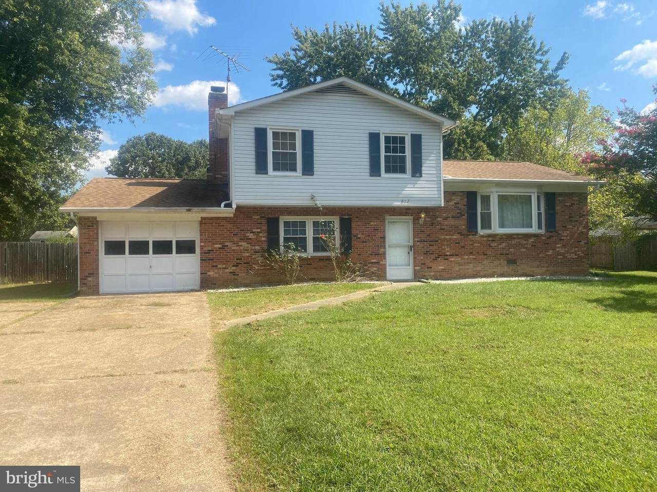 817 Churchill Drive - Photo 1