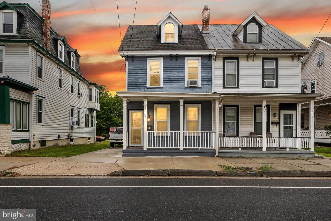 65 Pine Street - Photo 1