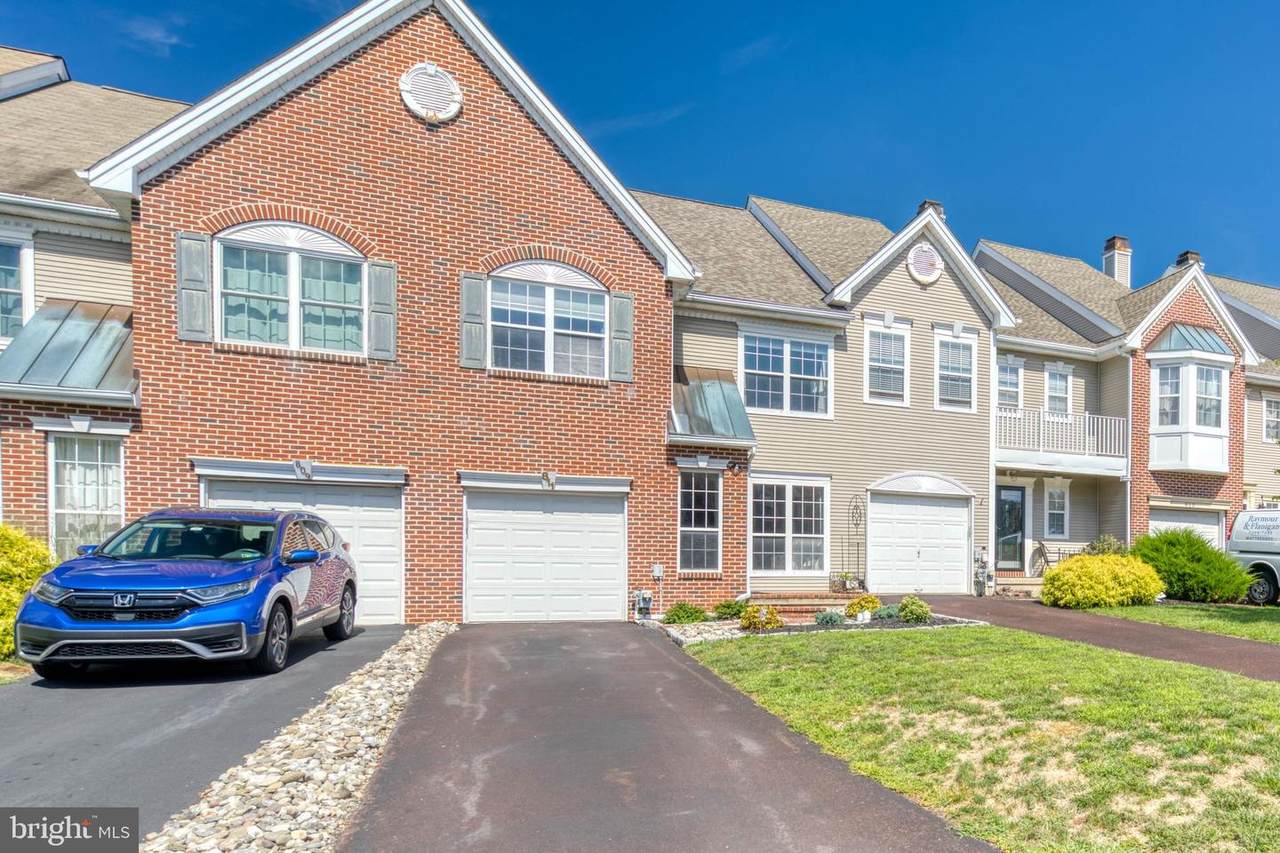 811 Martingale Road - Photo 1